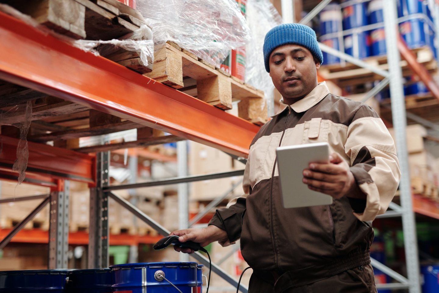 What is a smart warehouse, and how can it benefit your business?