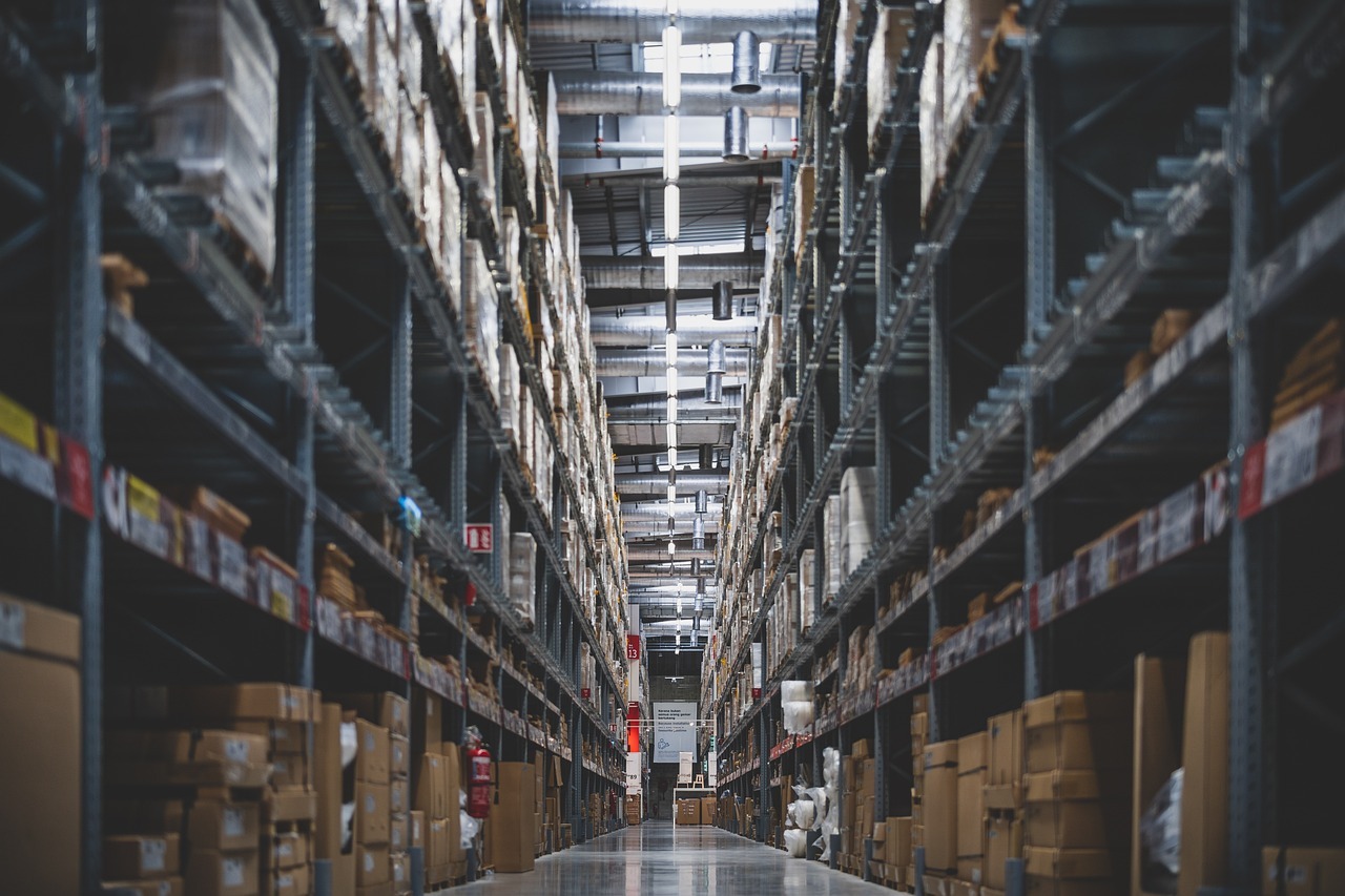 The benefits of LED lighting for warehouses